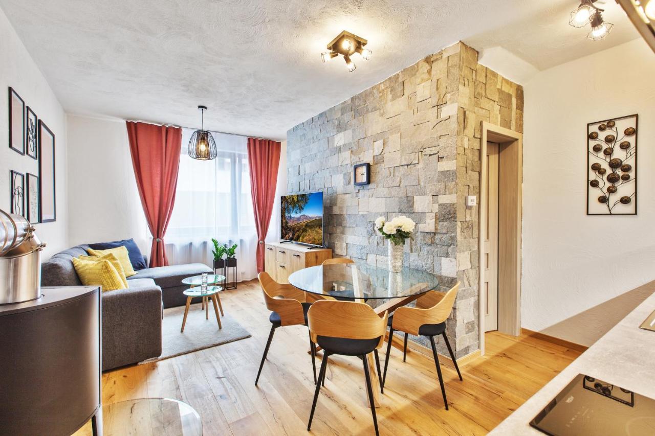 Zazi Apartmany Mýto pod Ďumbierom エクステリア 写真